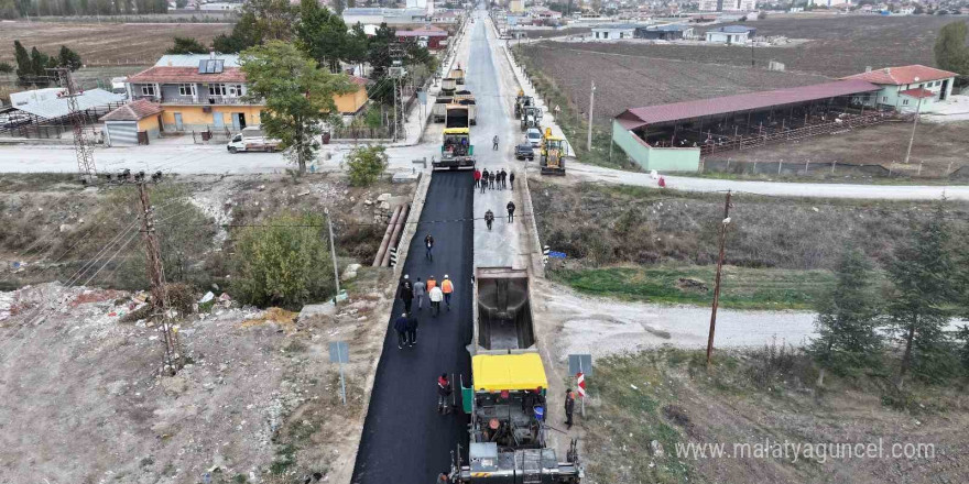 Alaca’da asfalt kaplamalar yenileniyor