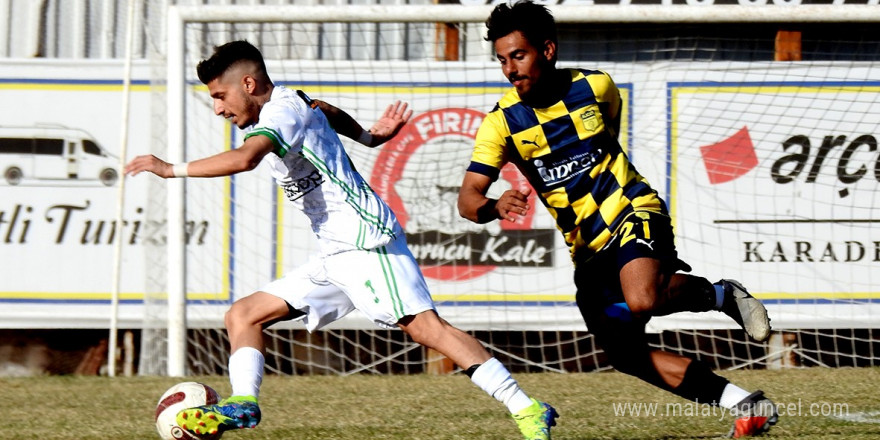 Alaçatıspor, sahasında 1-0 mağlup