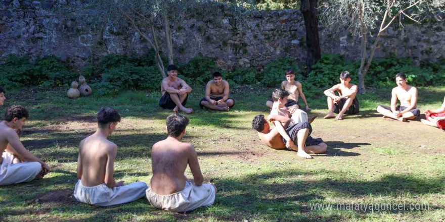 Alanya’nın geleneksel Yörük oyunu ’Aksır’ Unesco yolunda