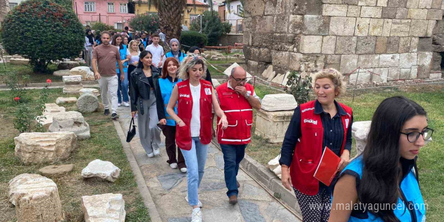 Alaşehir Kızılay’dan öğrencilere tanıtım turu