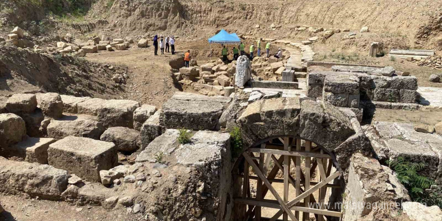 Alaşehir’deki antik tiyatro kazı çalışmaları için protokol imzalandı