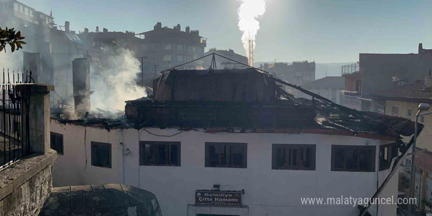 Alevlere teslim olan tarihi hamam küle döndü