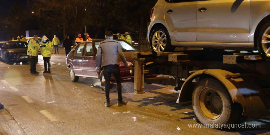 Alkollü sürücü ile yer değiştirdi, fark edip asıl sürücüye ceza kesen polise “İtiraz etmiyoruz ayıp” dedi