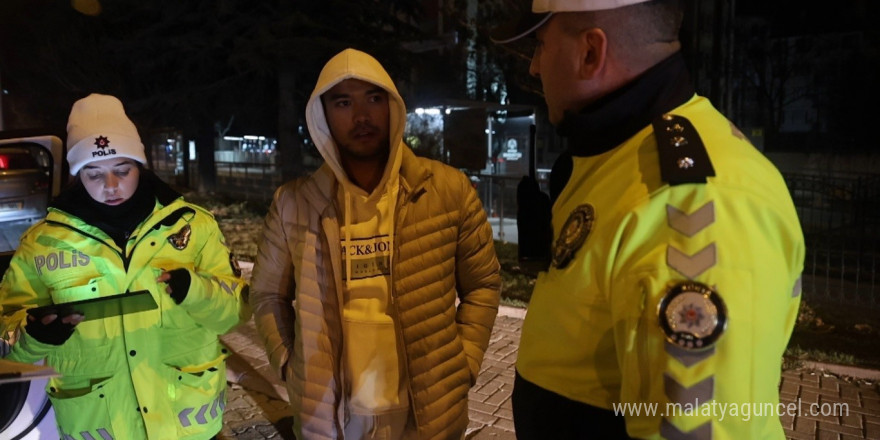 Alkollü sürücüden aracının plakasını soran polise ilginç karşılık: “Allah Allah, düşmüş mü?”