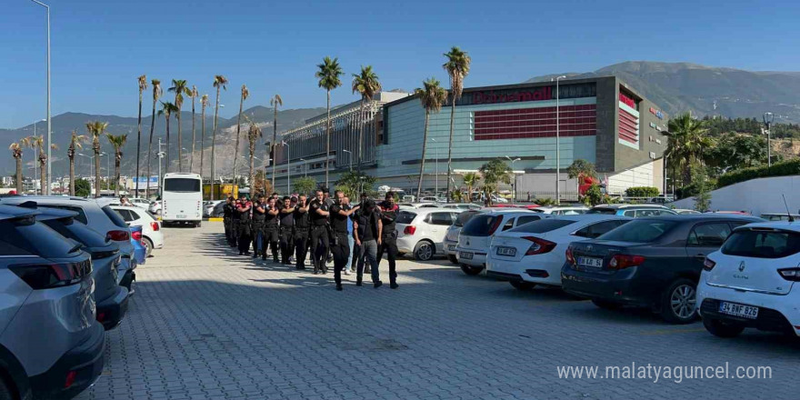 Alkollü yakalanan sürücüler yerine kan verdiler: 20 kişi gözaltına alındı