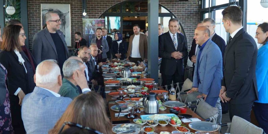 Altınova’nın geleneksel ve özel yemekleri tanıtıldı