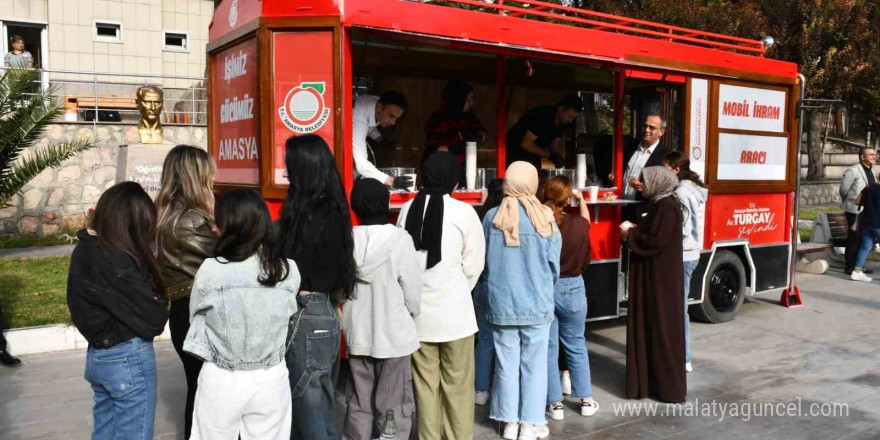 Amasya Belediyesi’nden üniversitelileri sevindiren çorba