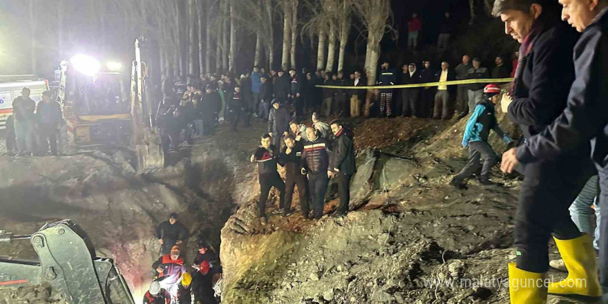 Amasya’daki göçükte hayatını kaybeden 2 kişinin cenazeleri çıkarıldı