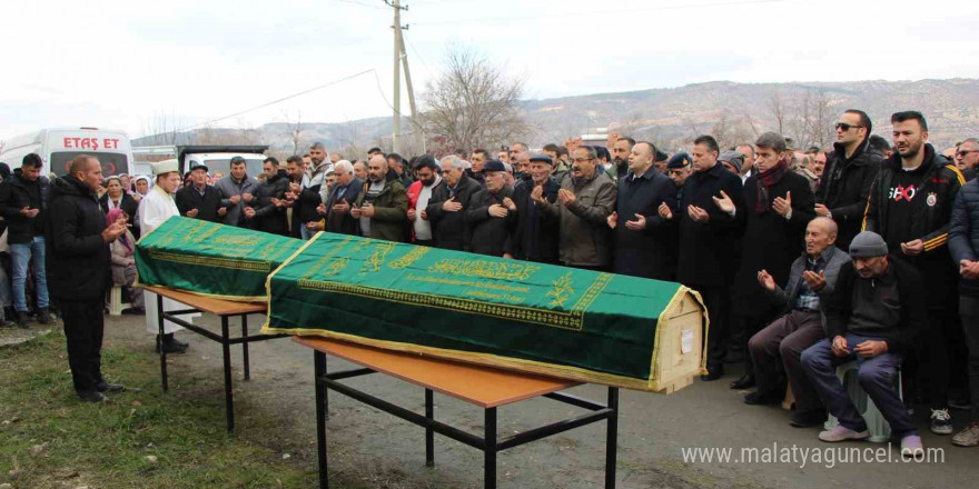 Amasya’daki göçükte hayatını kaybeden 2 kişi son yolculuğuna uğurlandı