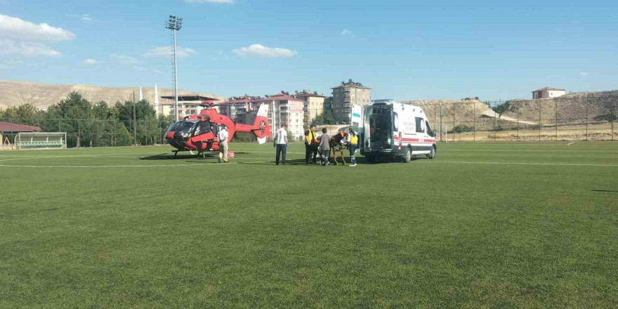 Ambulans helikopter kalp krizi geçiren hasta için havalandı