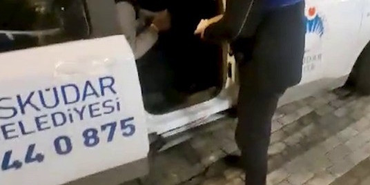 Ambulansla gittiği hastaneden yaya olarak çıkan hasta evinin yolunu kaybetti