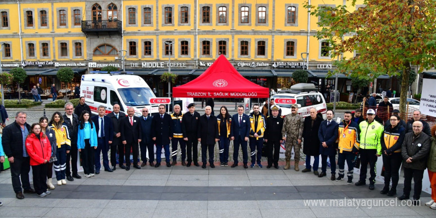 Ambulanslara trafikte yol açan ’Fermuar Sistemi’ne duyarlı olunması çağrısı