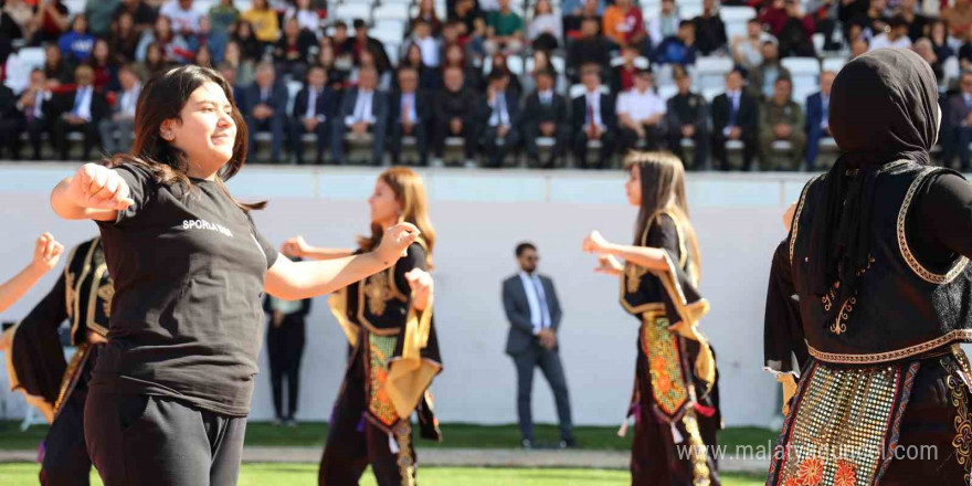 Ampute Milli Takımı, Amatör Spor Açılışı Haftası’nda gösteri maçı yaptı