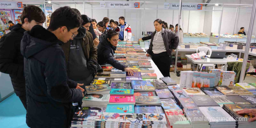 Anadolu’nun en büyük kitap fuarı kapılarını açtı