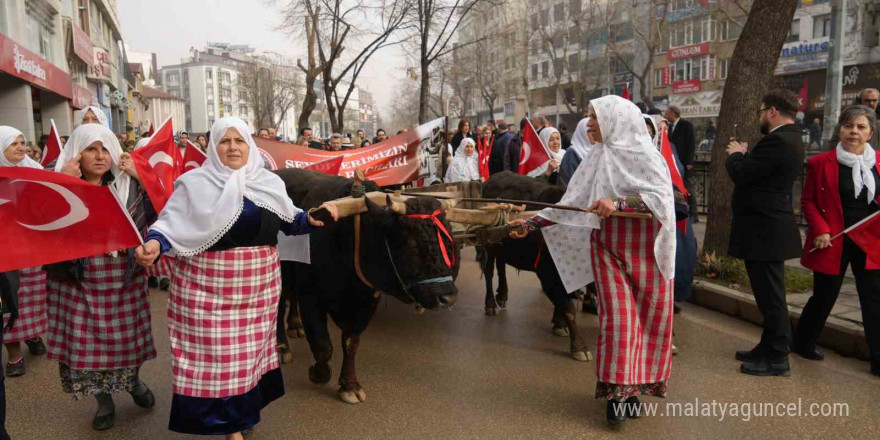 Anadolu’nun işgaline karşı tek yürek olan kadınların milli mücadele ruhu 105 yıl sonra yaşatıldı