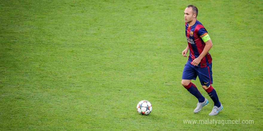 Andres Iniesta, futbolu bıraktığını açıkladı