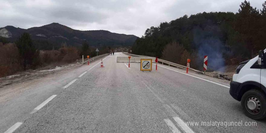 Ankara ile Sakarya’ya köprü olan yol trafiğe kapatıldı: 10 gün sürecek