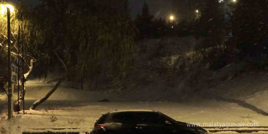 Ankara’da kar yağışı gece boyu devam etti