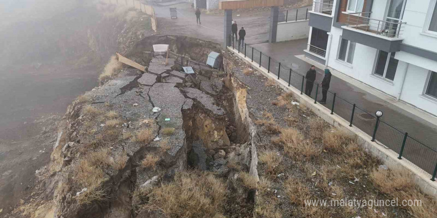 Ankara’da toprak kayması sonucu 10 katlı bina boşaltıldı