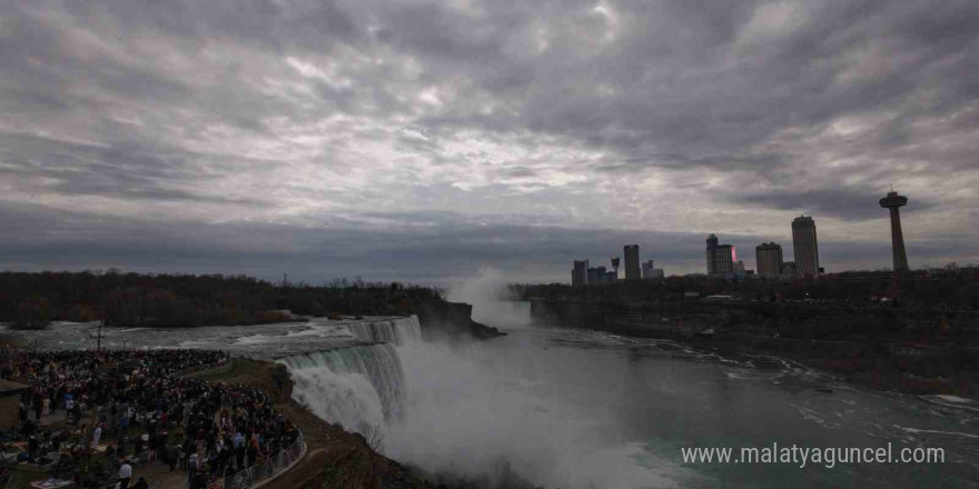 Anne, iki çocuğuyla birlikte Niagara Şelalesi’ne atlayarak intihar etti