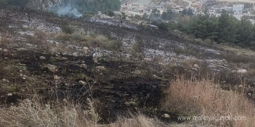 Antakya’da makilik yangını