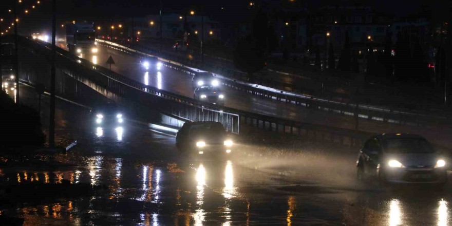 Antakya’da yağışlı hava etkisini sürdürüyor