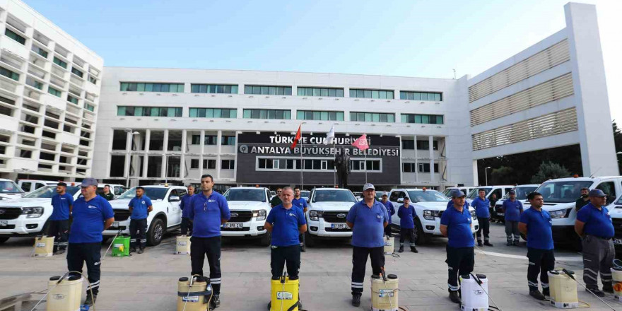 Antalya Büyükşehir Belediyesi’nden vektörle mücadele ordusu