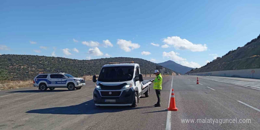 Antalya’da 1 haftada 16 bin araç sürücüsüne ceza uygulandı