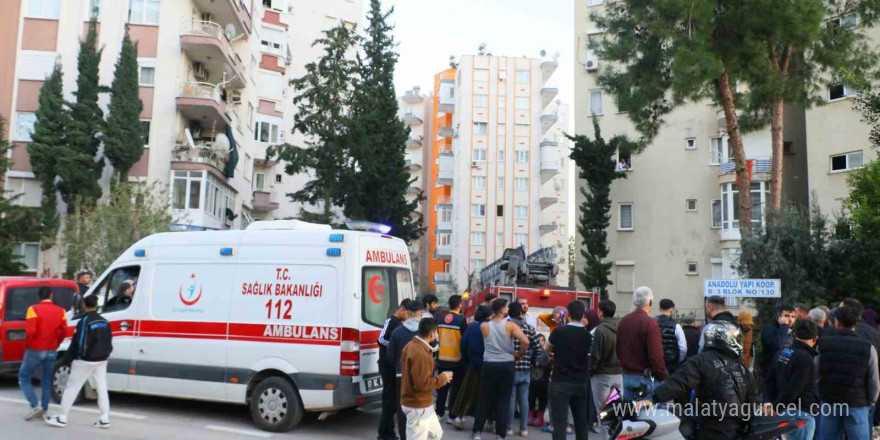 Antalya’da 9 katlı binada korkutan yangın: 4 kişi dumandan etkilendi