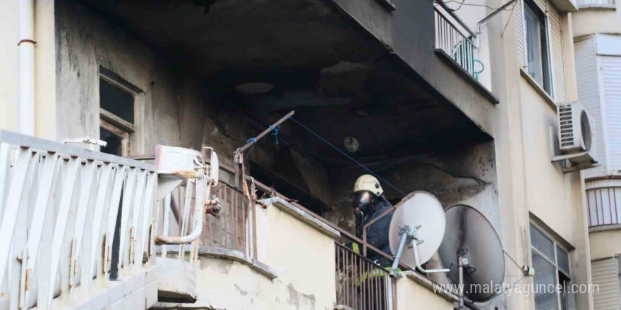 Antalya’da 9 katlı binada korkutan yangın: 4 kişi dumandan etkilendi