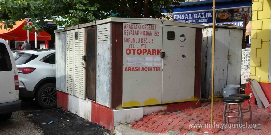 Antalya’da bakımı yapıldığı sırada trafo patladı; 2 çalışan yaralandı