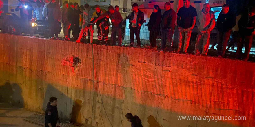 Antalya’da dereye düşen şahıs ağır yaralandı