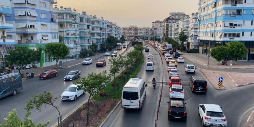 Antalya’da motorlu kara taşıtları sayısı 1 milyon 498 bin 295 oldu