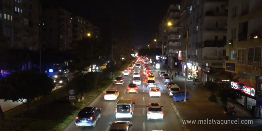 Antalya’da motosikletli polis timi ile otomobil çarpıştı: 1 polis yaralandı