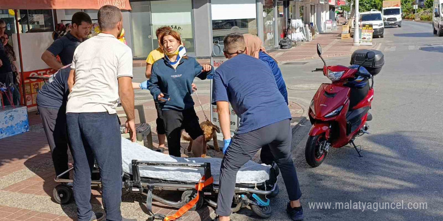 Antalya’da ’U’ dönüşü yapan otomobille çarpışan motosikletli yaralandı