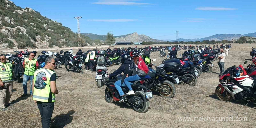 Antalyalı motosiklet tutkunları Şehit Polis Şeyda Yılmaz adına hatıra ormanı oluşturdu