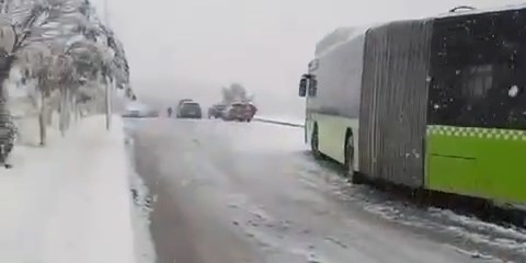 Araçlar yolda kalınca gençler sınava yetişemedi