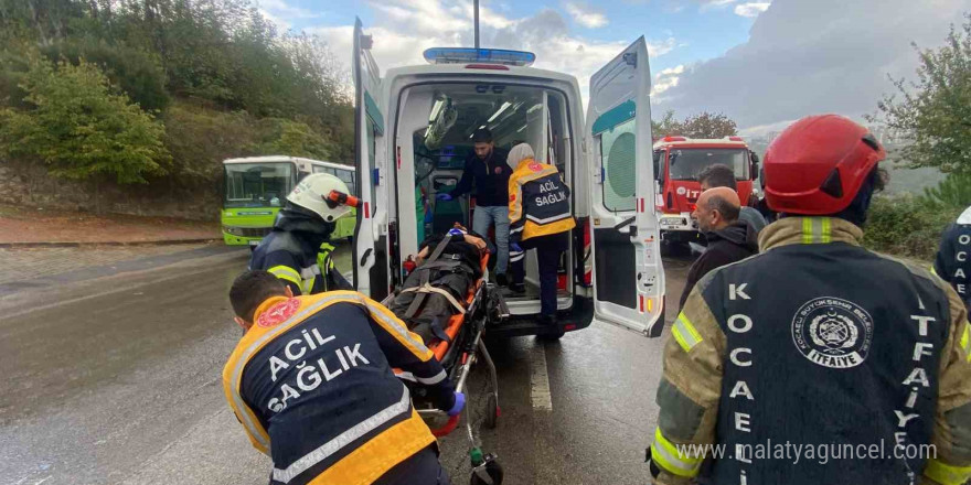 Araziye uçtu, yaralıların ıslanmaması için itfaiye çadır gerdi