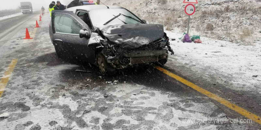 Ardahan’da kar ve sis kazayı beraberinde getirdi: 8 yaralı