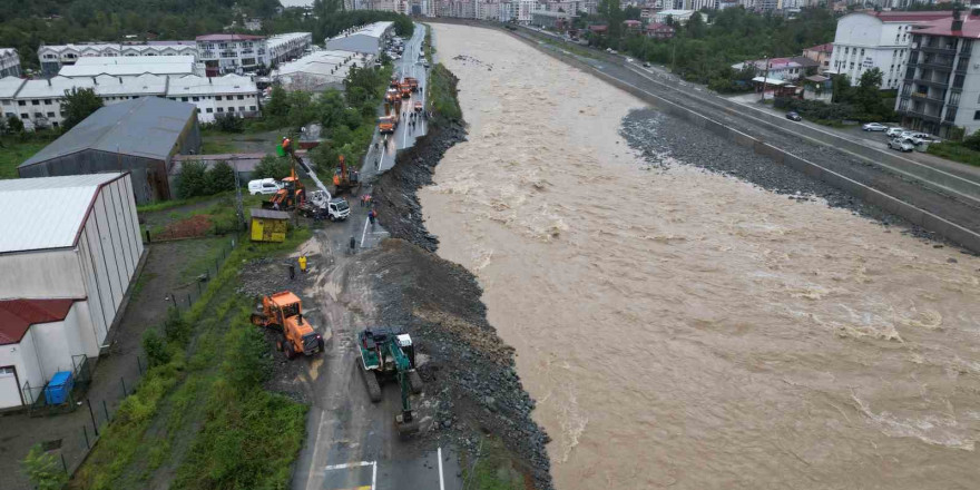 Arhavi seli ucuz atlattı