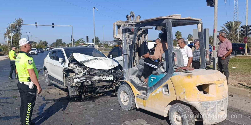 Arızalanan trafik ışıkları kazaya sebep oldu: 5’i çocuk, 9 yaralı