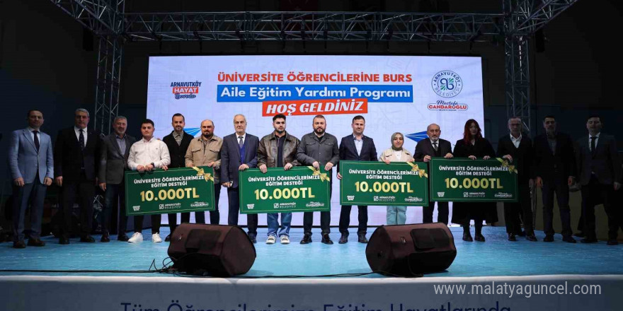 Arnavutköy’de 3 bin üniversite öğrencisine 10 bin TL eğitim desteği