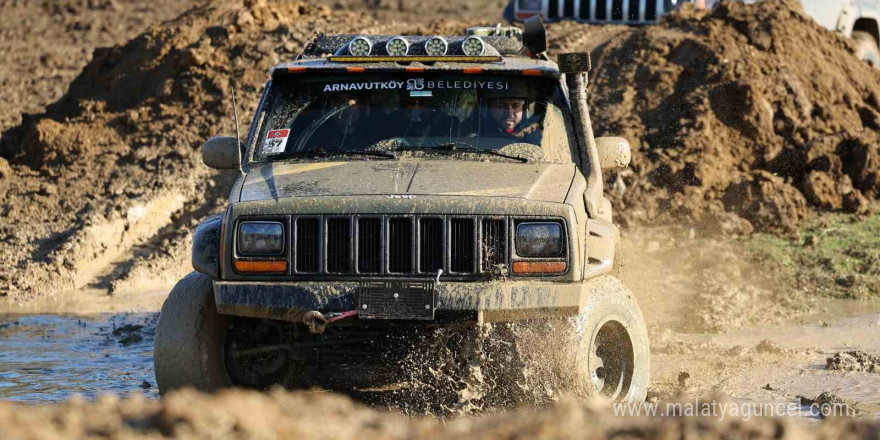 Arnavutköy’de düzenlenen Off-Road Şenliği renkli görüntülere sahne oldu