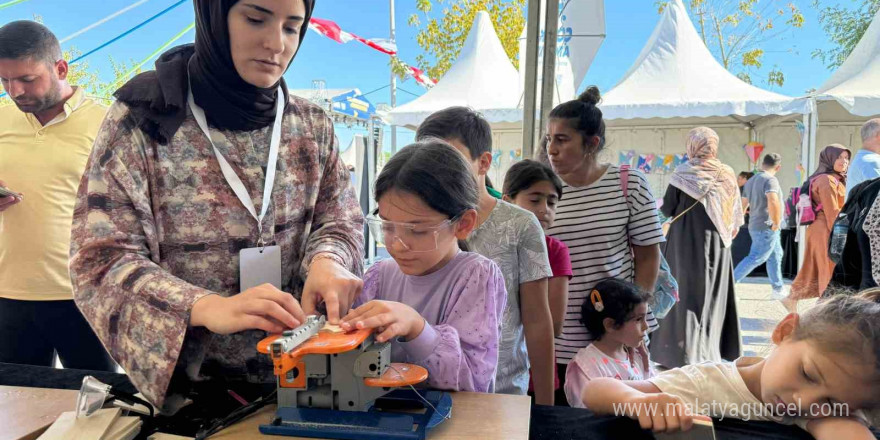 Arnavutköy’de Geleneksel Oyun ve Oyuncaklar festivali renkli görüntüler oluşturdu