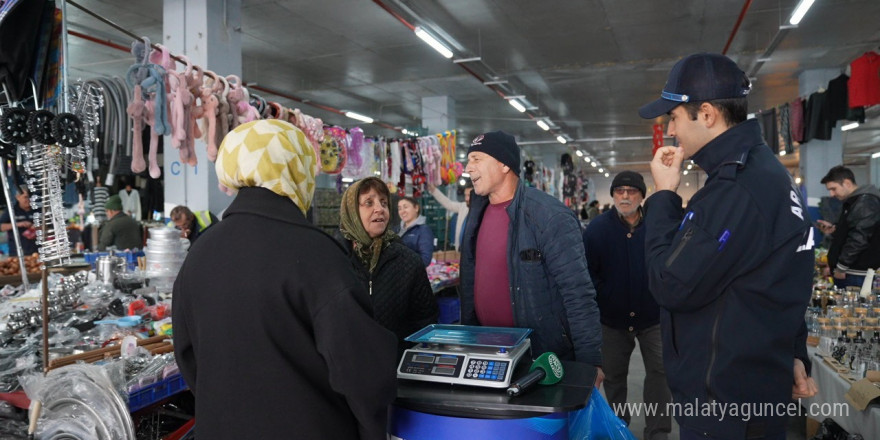 Arnavutköy’de zabıta ekiplerinden pazar alanlarında denetmi