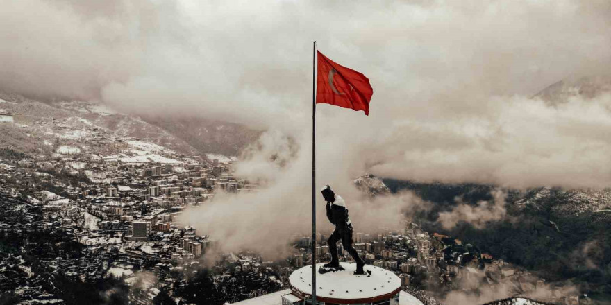 Artvin’de kar manzaraları havadan görüntülendi