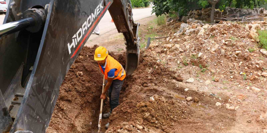 ASAT Adrasan Sahil Caddesi içme suyu hattını yeniliyor