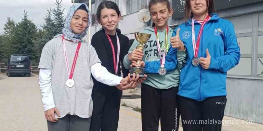 Aşkale atletizmde başarısını sürdürüyor