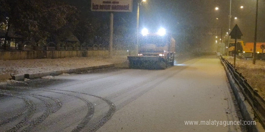 Aşkale’de bir günde dört mevsim yaşandı