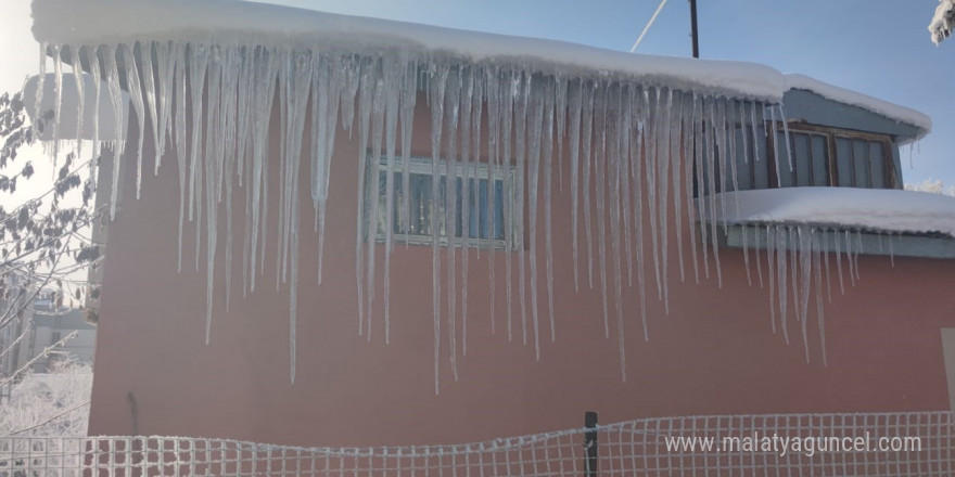 Aşkale’de soğuk hava etkili oluyor